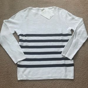 Medium size sweatshirt/sweater